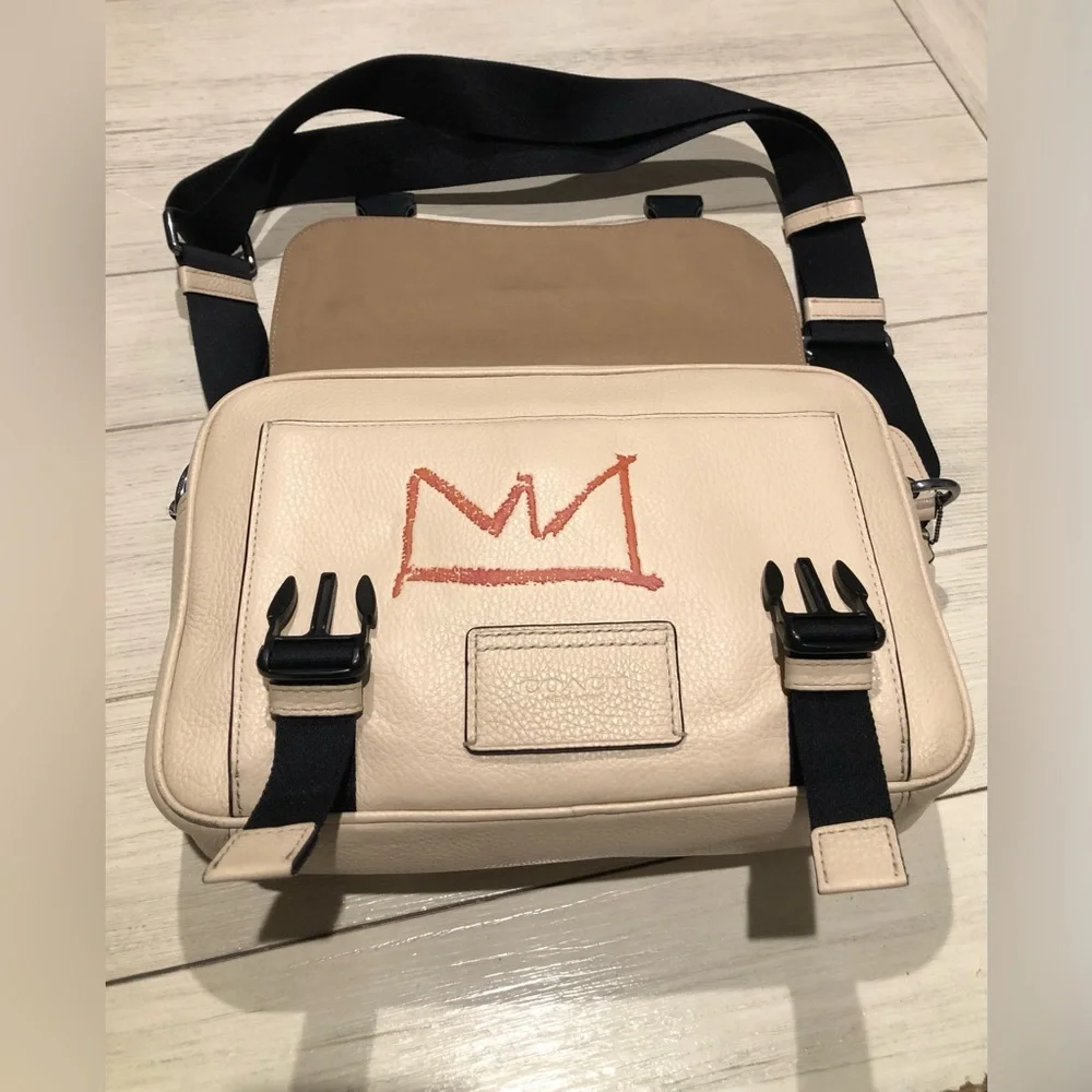 Coach X Jean Michel Basquiat Track Crossbody Pebble Leather C5425 Cream Black - Picture 12 of 16